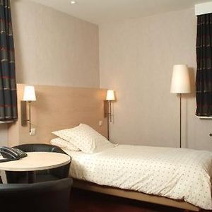 Zimmer mit Kingsize-Bett