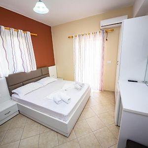 Camera con letto king size