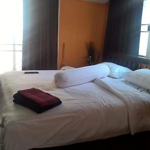 Deluxe Zimmer mit Kingsize-Bett