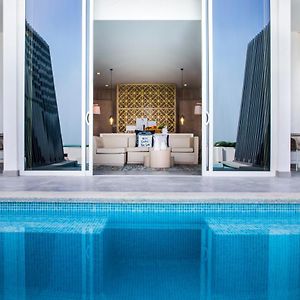 Villa avec Piscine à 2 Chambres à Coucher