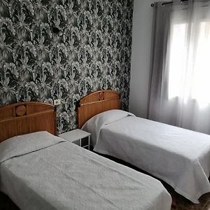 Habitación con 2 Camas Individuales