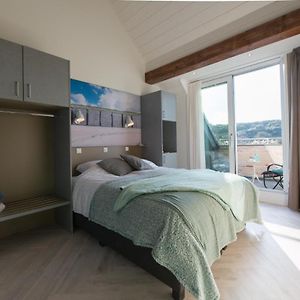 Deluxe Zimmer mit Kingsize-Bett