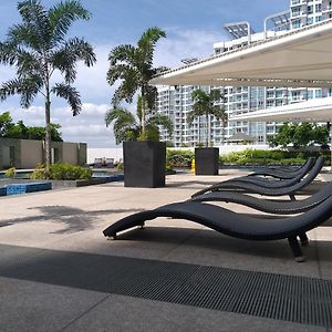 Mactan Newtown With Sun Set And Garden View
