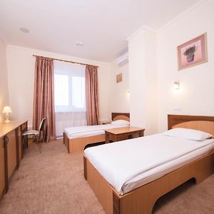 Zimmer mit zwei Einzelbetten