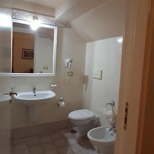 Camera con letto queen size