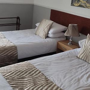 Budget Zimmer mit zwei Einzelbetten
