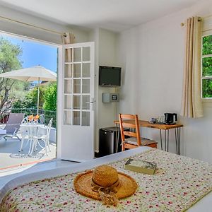 Comfort Zimmer mit Kingsize-Bett