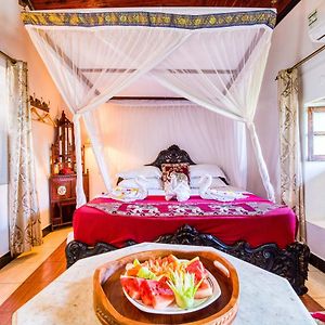 Standard Zimmer mit Kingsize-Bett
