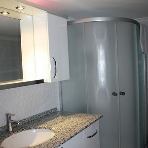 Studio Apart Odası