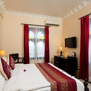 Deluxe Zimmer mit Kingsize-Bett