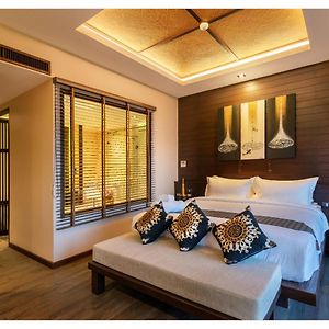 Deluxe Zimmer mit Kingsize-Bett