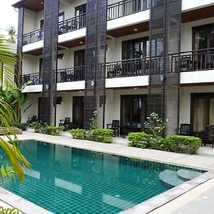Ampha Place Hotel
