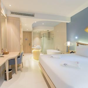Deluxe Zimmer mit Kingsize-Bett