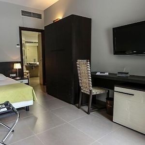 Camera con letto king size
