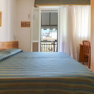 Camera standard con letto king size