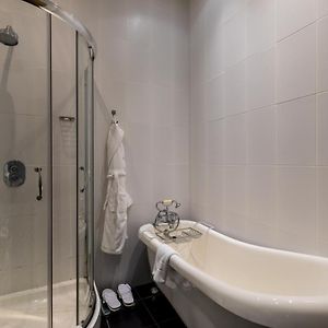 Superior Zimmer mit Kingsize-Bett