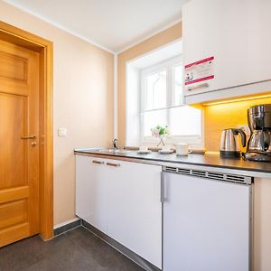 Comfort Zimmer mit Kingsize-Bett im Nebengebäude