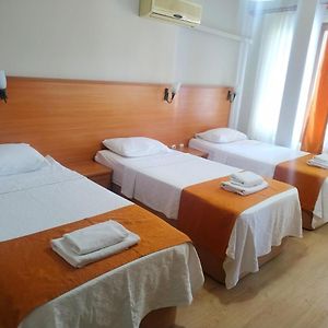 Üç Kişilik Oda