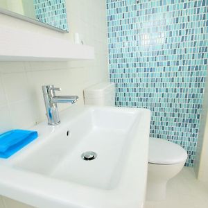 Camera economica con letto king size