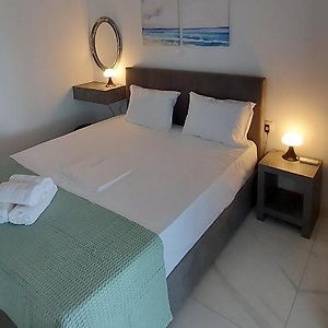 Zimmer mit Kingsize-Bett