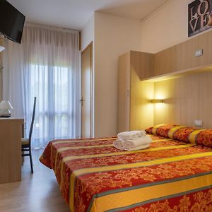 Camera con letto king size