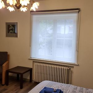 Standard Zimmer mit Kingsize-Bett