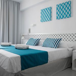 Zimmer mit Kingsize-Bett