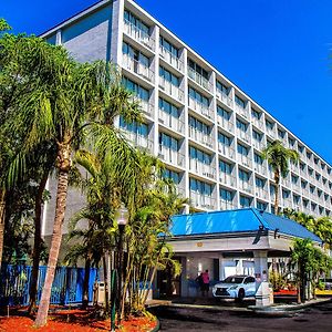 North Miami Beach Gardens Inn&Suites