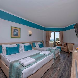 Standard Zimmer mit Kingsize-Bett