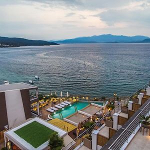 Del Mare Suites