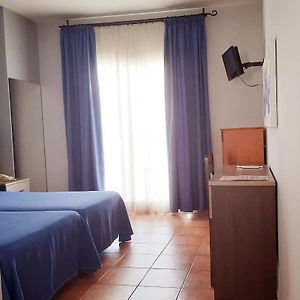 Habitación con 2 Camas Individuales