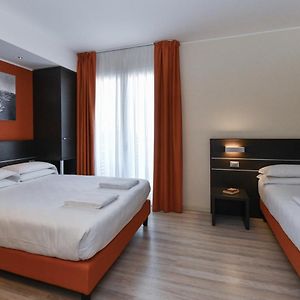 Beach Triple Room