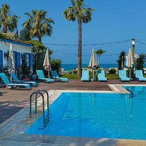 Uras Beach Hotel