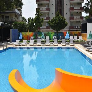 Luxury Üç Kişilik Oda