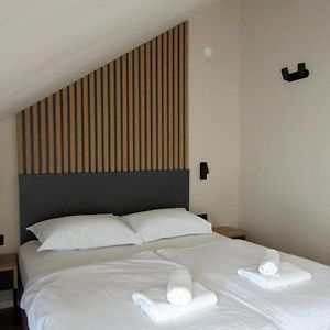 Standard Zimmer mit Kingsize-Bett