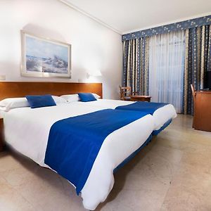 Habitación Estándar con 2 Camas Individuales