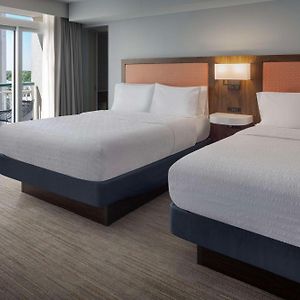 Kamer met een Queen Size Bed