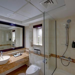 Deluxe Zimmer mit Kingsize-Bett