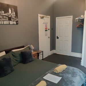 Deluxe Zimmer mit Kingsize-Bett