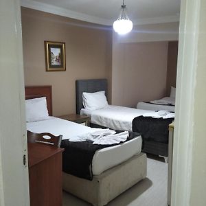 Ekononiczny pokój z łóżkiem king-size