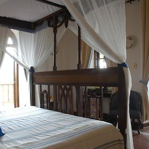 Standard Zimmer mit Kingsize-Bett