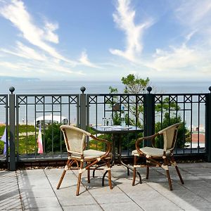 Deluxe  Sea side King Room