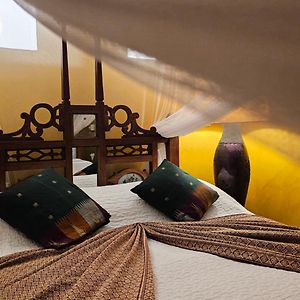 Basic Zimmer mit Kingsize-Bett