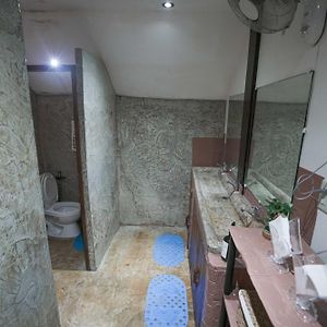 Dormitory Room Mixed