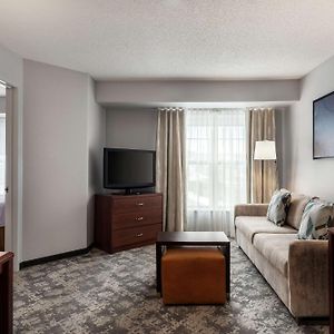 One-Bedroom Queen Suite Non-Smoking
