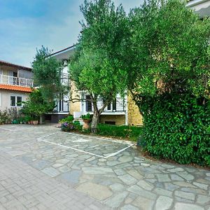 Newstory Suites Possidi