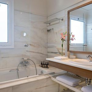 Villa avec Piscine à 2 Chambres à Coucher