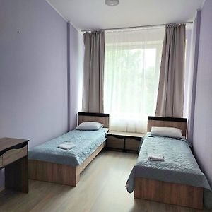 Zimmer mit zwei Einzelbetten