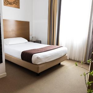 Camera con letto king size