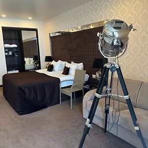 Deluxe Zimmer mit Kingsize-Bett